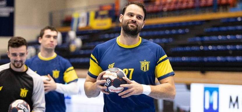 Франция. 33-летний левый полусредний испанского "Бидасоа" Тома Тесорьер перебрался в "Истр"