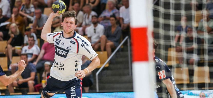 Товарищеский матч. Датский полусредний Лассе Мёллер вернулся на площадку в форме "Фленсбурга" спустя 16 месяцев