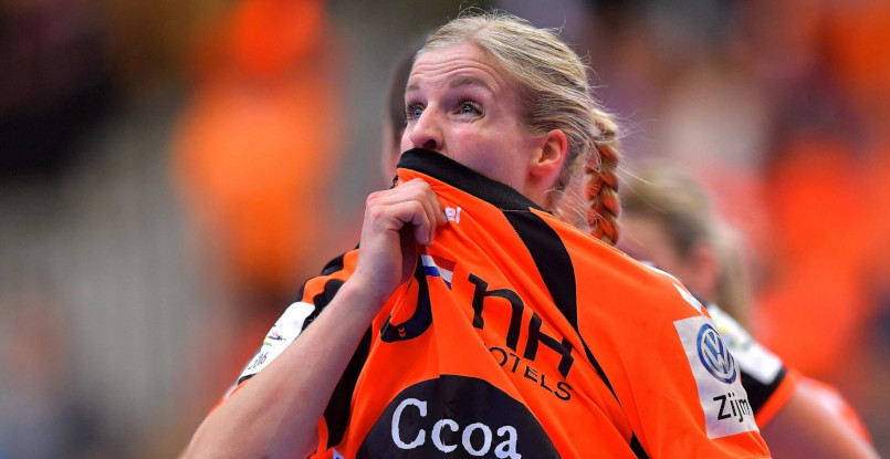 Голландка Данник Снелдер пропустит Евро из-за проблем со спиной. Хелле Томсен думает над вариантами комплектации состава