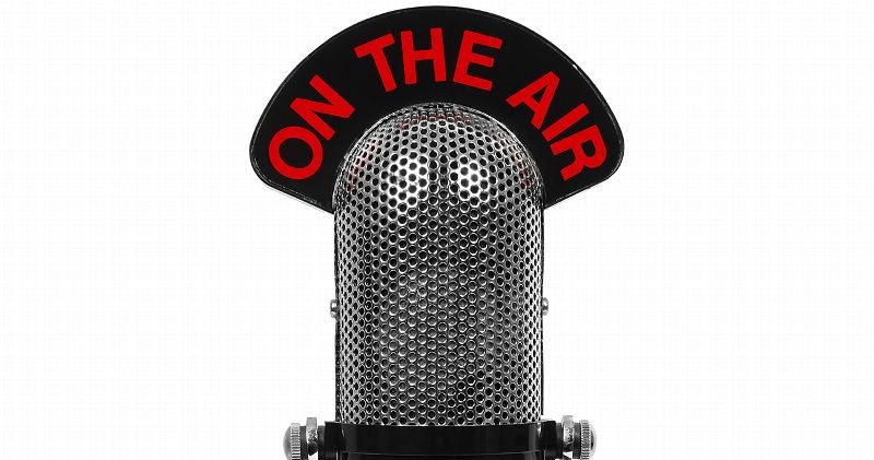 "Если это правда — меня уволят". Комментаторы в прямом телевизионном эфире позволили себе расистские высказывания