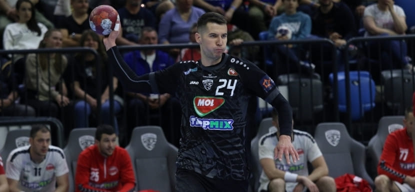 Венгрия. "Татабанья" объявила об уходе ещё четырёх гандболистов вслед за вратарём Петром Вышомирским