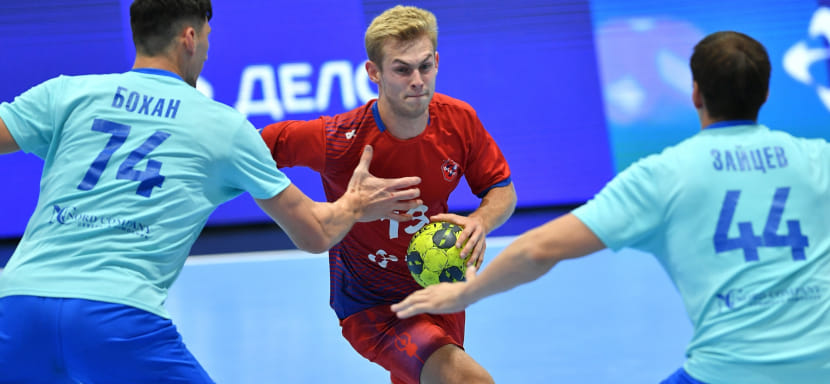 Московский ЦСКА одержал уверенную победу над петербургским "Зенитом" в Волгограде и в третий раз подряд завоевал мужской Суперкубок