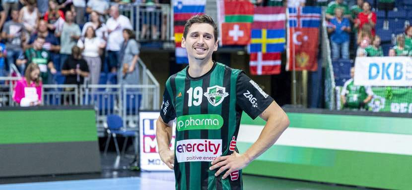 Бундеслига. Капитан Мариус Штайнхаузер и левый крайний Ханнес Файзе пролонгировали контракты с "Ганновером"