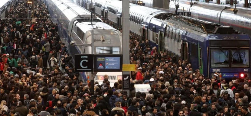 ЧЕ-2024. "Возможная в январе железнодорожная забастовка может стать большой проблемой". Организаторы турнира опасаются за логистику