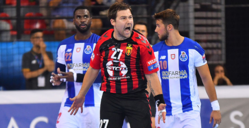 Лига чемпионов. "Ольборг" разгромил "Загреб", а "Вардар" обыграл "Порту". Обе команды-победительницы идут по турниру с максимумом очков