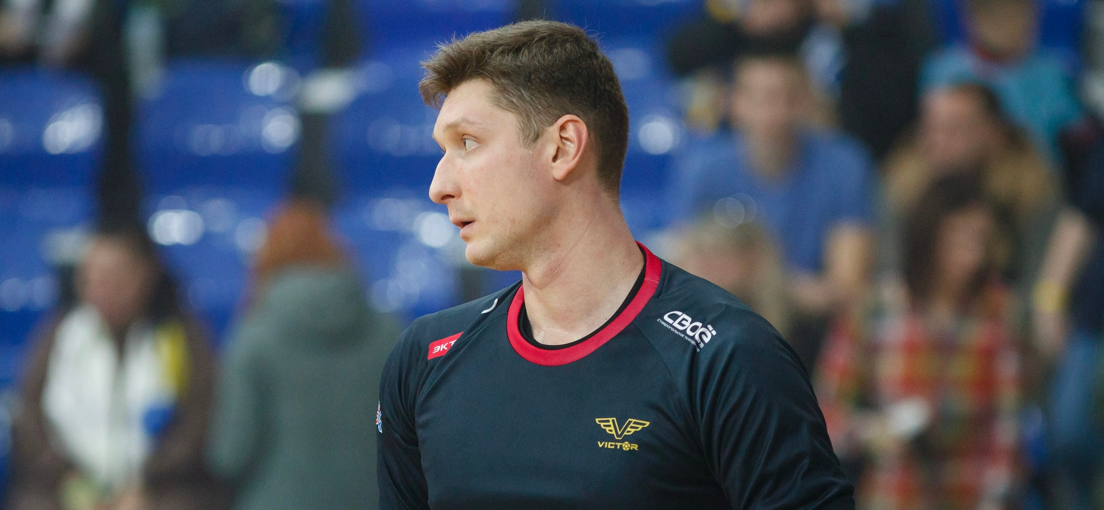 Olimpbet Суперлига. Александр Лысенко: "Увидел на игроках "Виктора" футболки — слезу вышибло…"