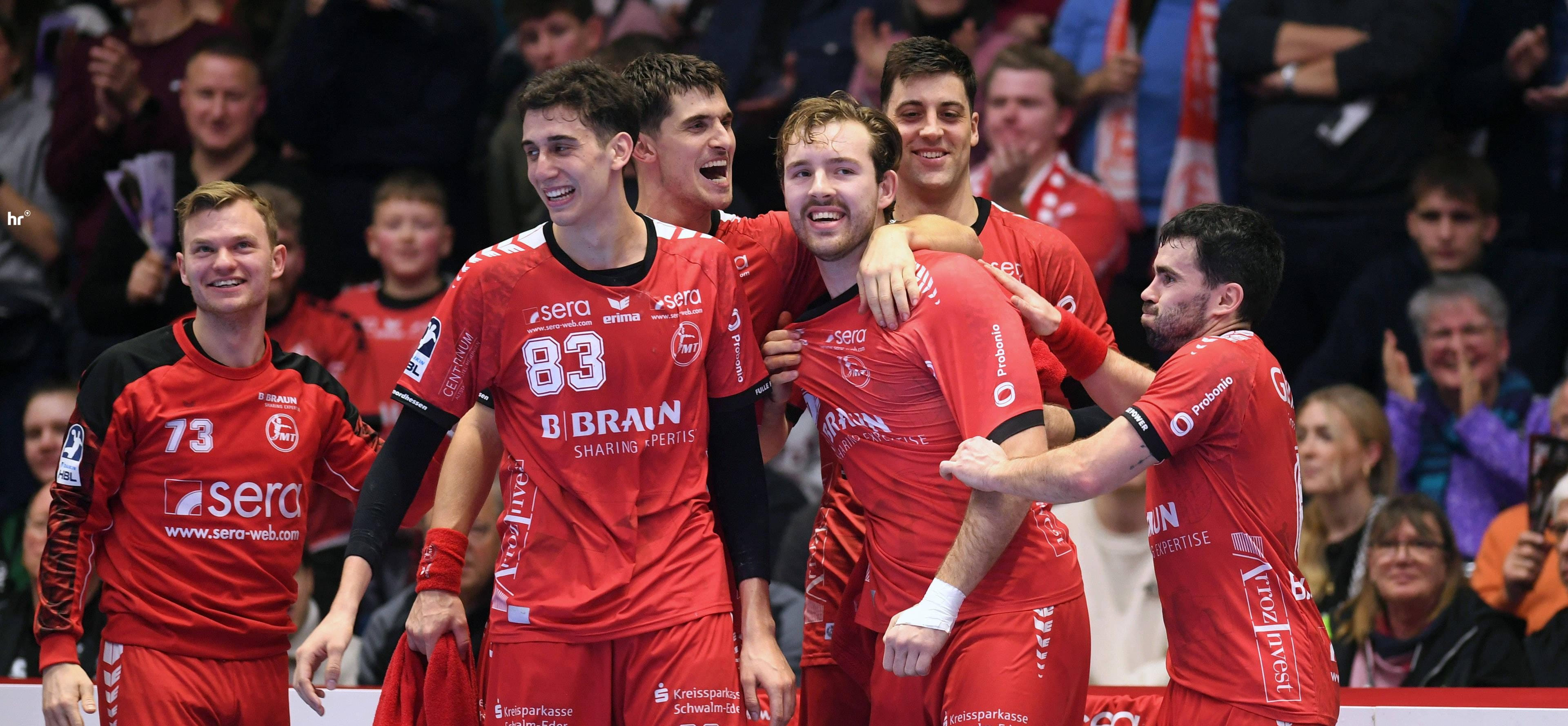 Кулеш не забил, но его "Ганновер" выиграл и идёт нога в ногу с "Берлином". Что творится в Германии