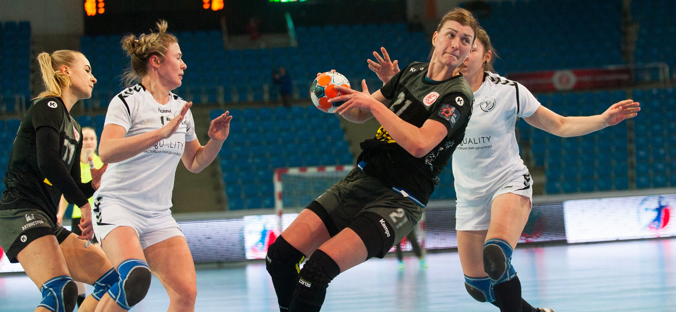 Румыния. Экс-линейная "Астраханочки" и "Гомеля" Ирина Стельмах взяла паузу в карьере. Недавно она подписала контракт с "Короной"