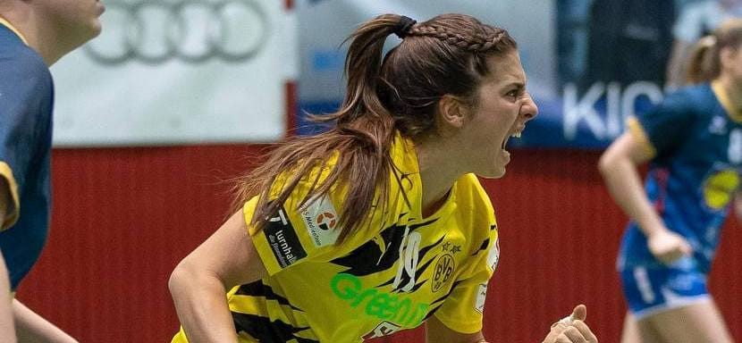 Румыния. Официально. Левая крайняя "Боруссии" и сборной Испании Хеннифер Гутьеррес продолжит карьеру в "Рапиде" из Бухареста