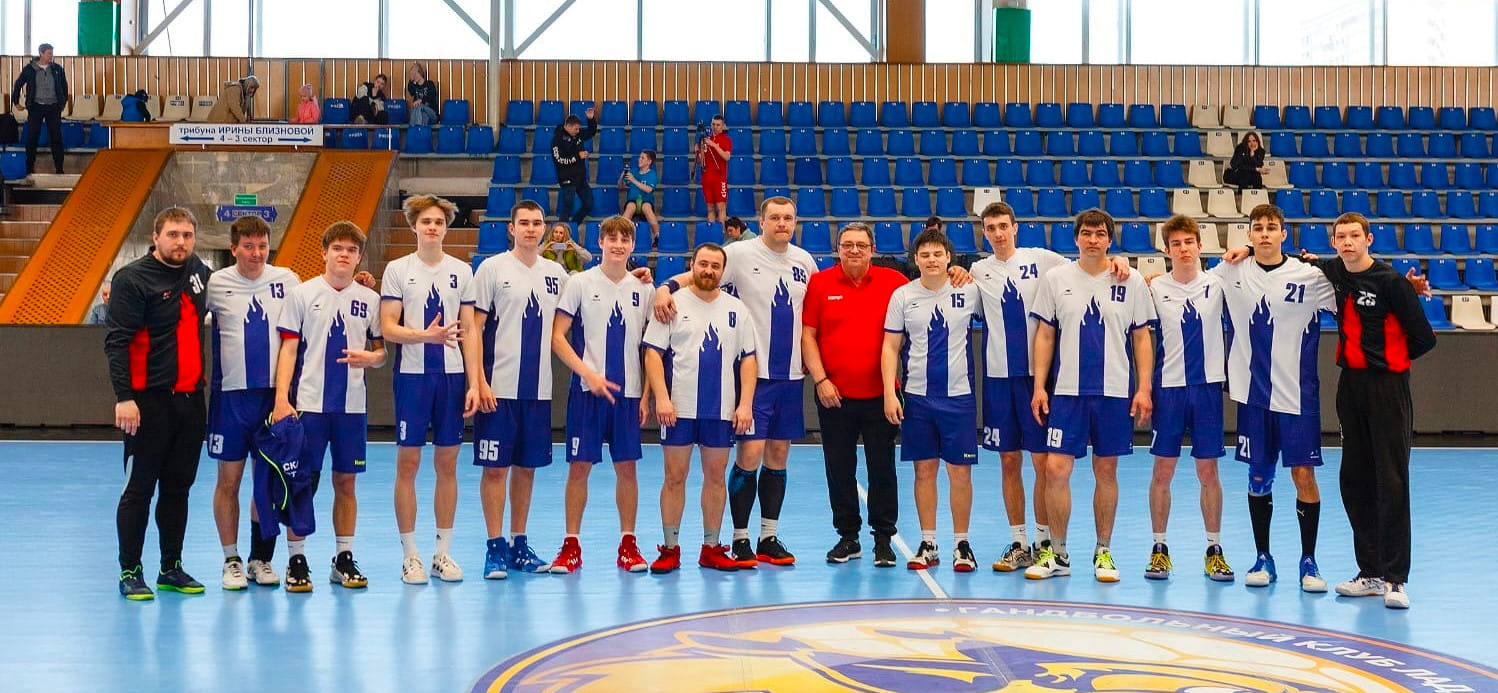 Кубок России. Леонид Левченко: "После матча с "лисами" подходили родители, просили взять детей"