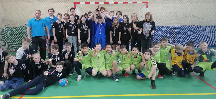 Детский гандбол России. В Новосибирске прошел первый в истории гандбольный Кубок Гагарина среди школьников