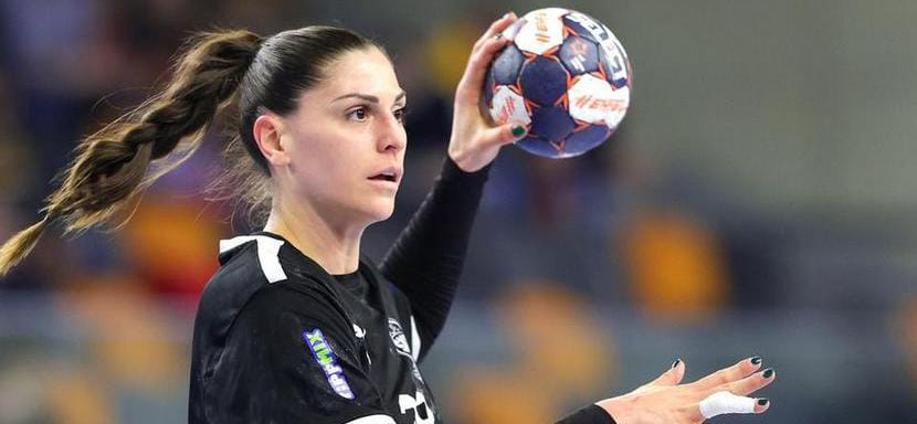 Румыния. Правая крайняя сборной Венгрии Николетт Папп летом сменит "Шиофок" на "Глорию Бузэу"