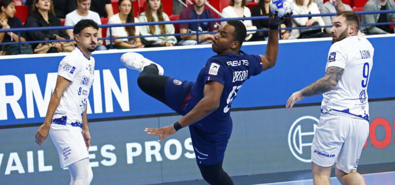 "Шамбери" объявил о переходе 23-летнего линейного Готье Лоредона. Игрок покинет "Пари Сен-Жермен" летом 2026 года