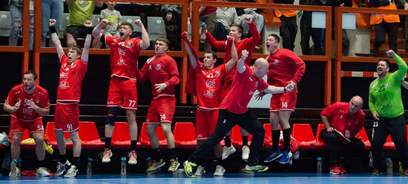 Словакия. "Татран" снова уступил "Поважской Быстрице". Команда Царапкина и Касаткина в шаге от поражения в финальной серии чемпионата