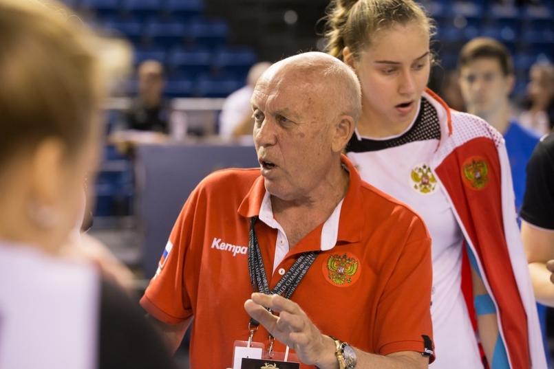 Вячеслав Кириленко: "Все бегут-бегут-бегут..."