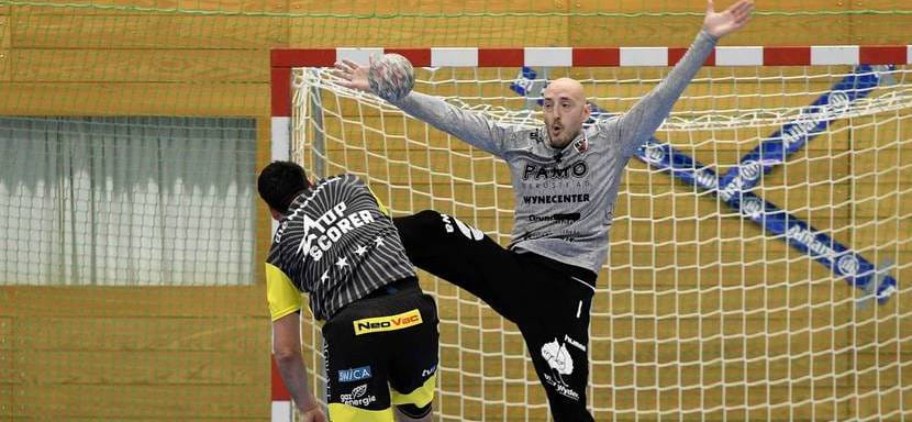 Швейцария. Сербский вратарь Драган Марьянац, вернувшийся в профессиональный спорт после инсульта, продлил контракт с "Арау"