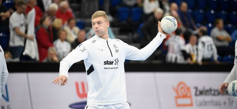 Бундеслига. "Киль" продлил контракт с 19-летним универсалом Свеном Эригом