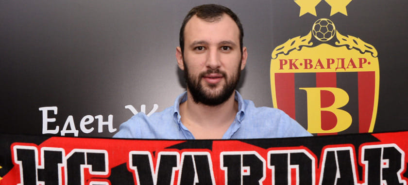 Балканы. Левый крайний Деян Манасков вернулся в северомакедонский "Вардар" после пяти лет в венгерском "Веспреме"