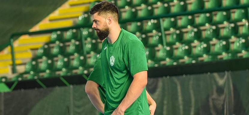 Лига чемпионов. Российский линейный "Еврофарма" Денис Васильев не сыграет сегодня против "Кельце". Он не получил разрешение на въезд в Польшу