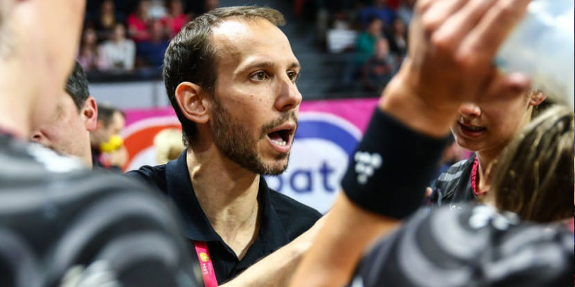 Лига чемпионов. Пабло Морель: "Турнир обещает стать очень интригующим, все карты смешались из-за отсутствия российских клубов"