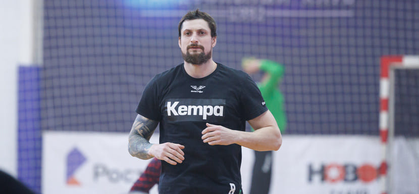 Левый полусредний, а также капитан ставропольского "Виктора" Иван Некрасов подписал новый контракт с клубом