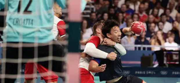 Сборная Японии была в шаге от сенсации, но в итоге уступила хорватам на старте олимпийского турнира с минимальной разницей в счёте