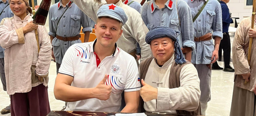 Сборная России в свой выходной на товарищеском турнире в Китае посетила местный театр и центр города Ганьчжоу (ФОТО)