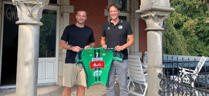 Бундеслига. "Минден" подписал легендарного полусреднего "Штутгарта" Кристиана Цайтца. Он заменит травмированного Кристофа Райски