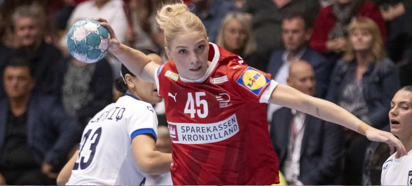 ЧМ-2023. 19-летняя полусредняя сборной Дании Юли Скальоне: "Я думаю, мне нужно будет выпить одну, а может, и десять бутылок пива"