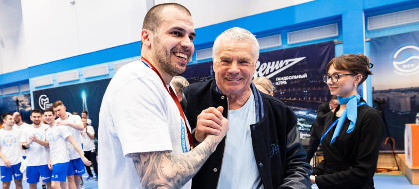 Александр Медведев о матчах "Зенита" с "Академией": "Встречаемся с клубом со странным названием. Как говорится, как самолёт назовёте, так он и полетит"