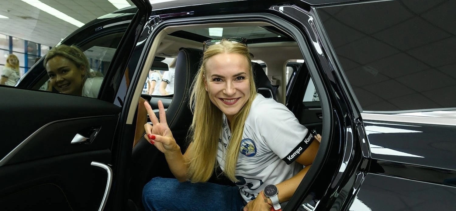 Olimpbet Суперлига. Ирина Никитина: "Лада" едет в Кемерово бороться за Суперкубок с ЦСКА до конца! На предсезонных турнирах удивил "Луч"