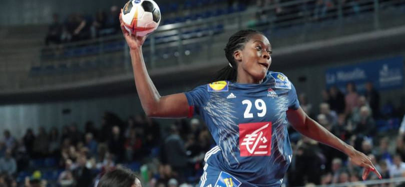 Французская разыгрывающая Нонсьян Ньомбла покинула в разгар сезона румынскую "Глорию Бистрицу"