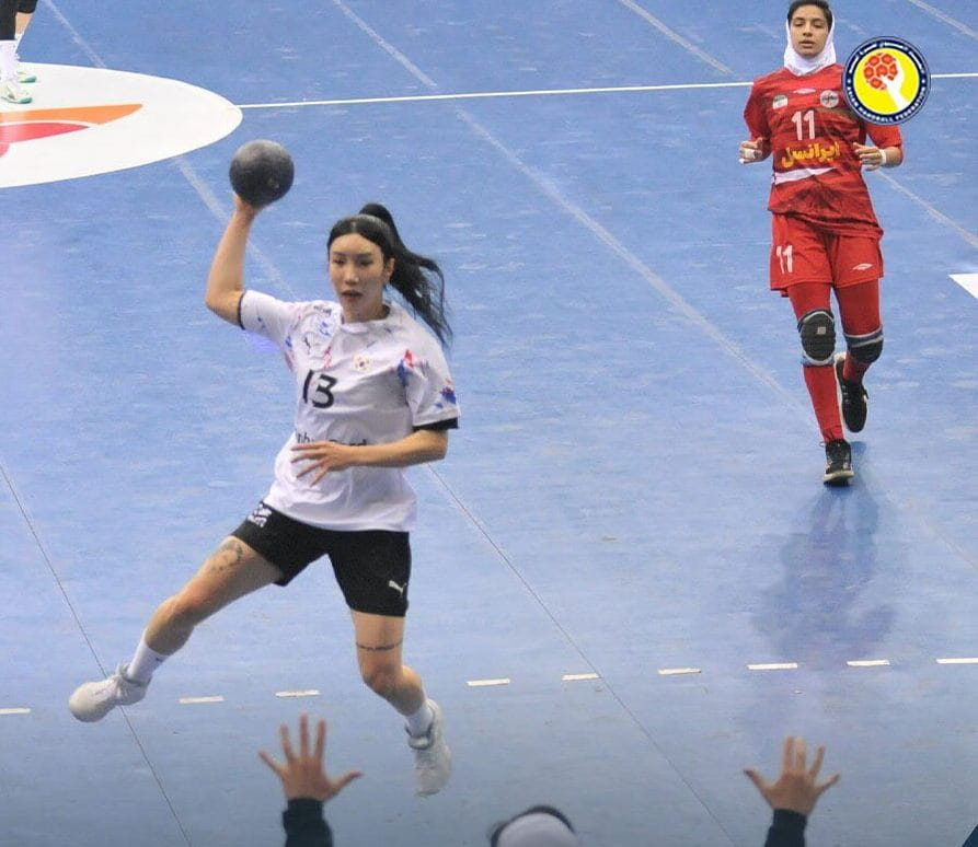 Сборные Южной Кореи и Японии сыграют в финале женского чемпионата Азии. Команды Казахстана и Ирана поспорят за бронзу