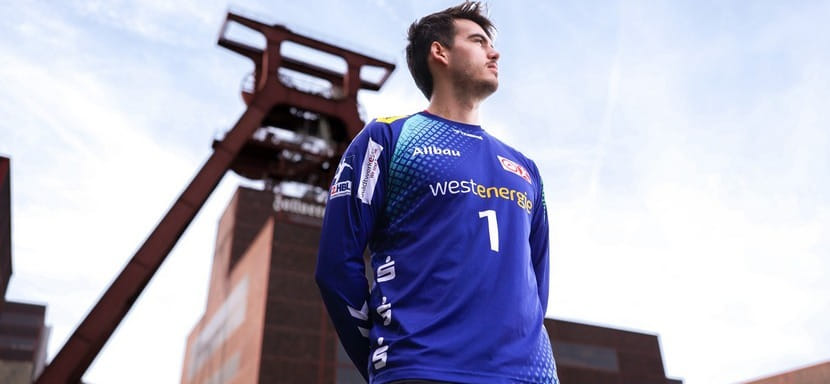 25-летний вратарь из Германии Арне Фукс, игравший за ТУСЕМ, будет конкурентом белоруса Вячеслава Солдатенко в "Амицитии"