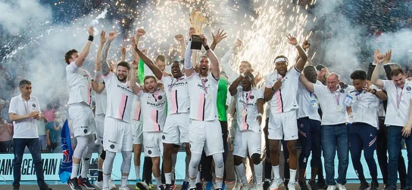 Франция. Состоялась жеребьёвка 1/16 финала мужского Кубка страны. "Пари Сен-Жермен" в соперники достался "Страсбург" (Д2)