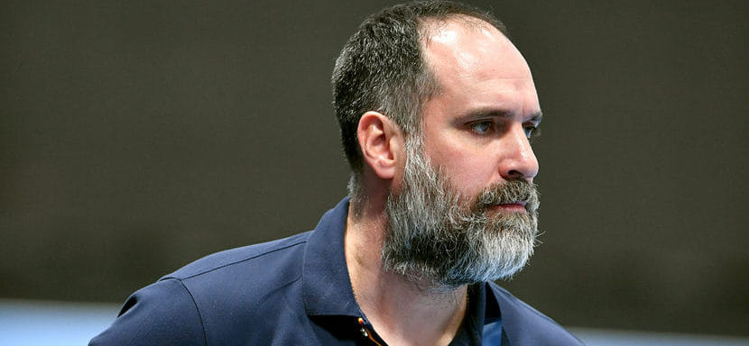 Евгений Дмитриев: "В Ижевск поехать не могу. В игре с "Университетом" командой будет руководить Ольга Буянова"