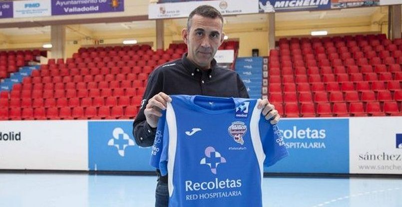 Испания. Бывший наставник северомакедонского "Вардара" испанец Давид Писонеро заключил контракт с "Вальядолидом"