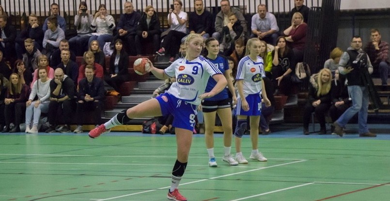 Лучшая гандболистка Эстонии Алина Молкова перешла из исландского "Валюра" в "Дикирх" из Люксембурга