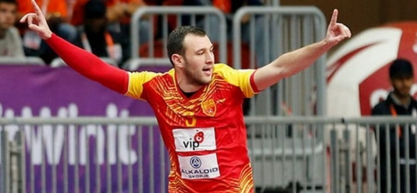 ЧЕ-2022. Левый крайний северомакедонцев Деян Манасков не полетел на матч со швейцарцами из-за ковидных правил