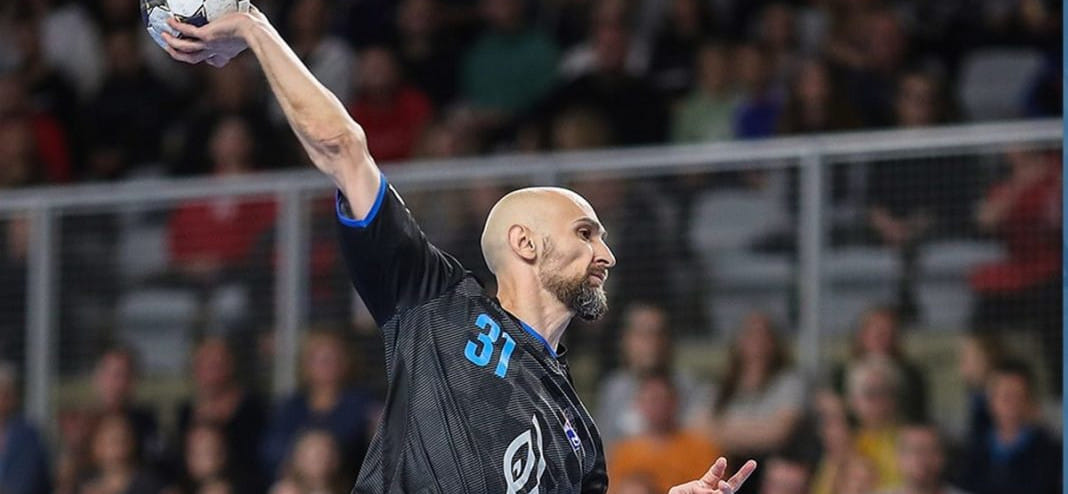 Балканы. 39-летний российский левый крайний Тимур Дибиров продлил соглашение с чемпионом Хорватии "Загребом" на два сезона — до лета 2025-го