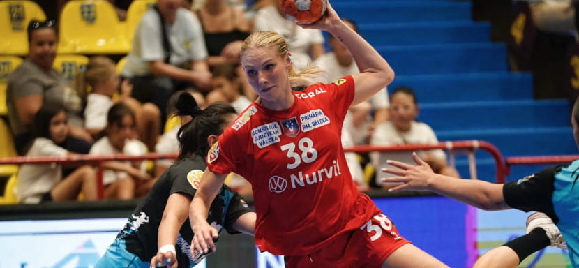 "Корона", "Вылча" и "Байя-Маре" одержали победы в субботних матчах женского чемпионата Румынии