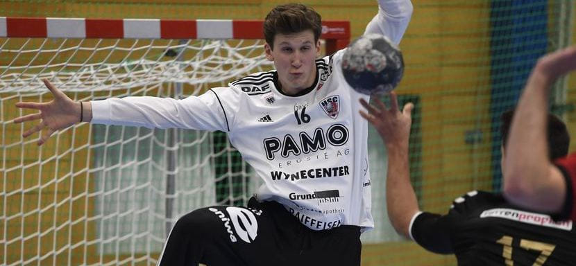 Бундеслига. Голкипер сборной Швейцарии Леонард Грациоли со следующего сезона будет выступать за "Вецлар"