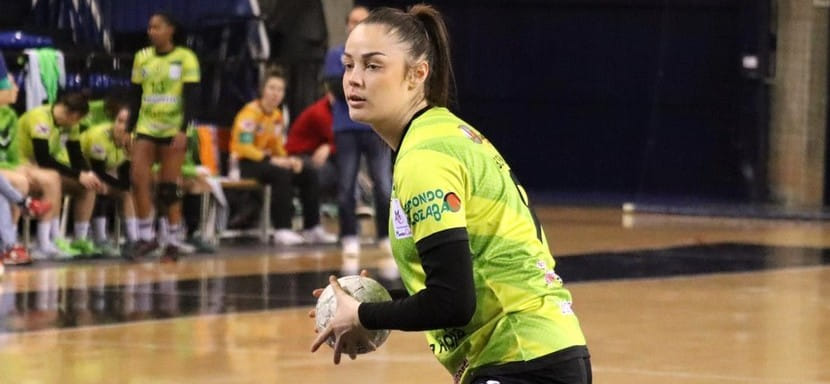 Линейная сборной Боснии и Герцеговины Дамляна Бошняк продолжит карьеру в тольяттинской "Ладе". Ранее она выступала в Испании