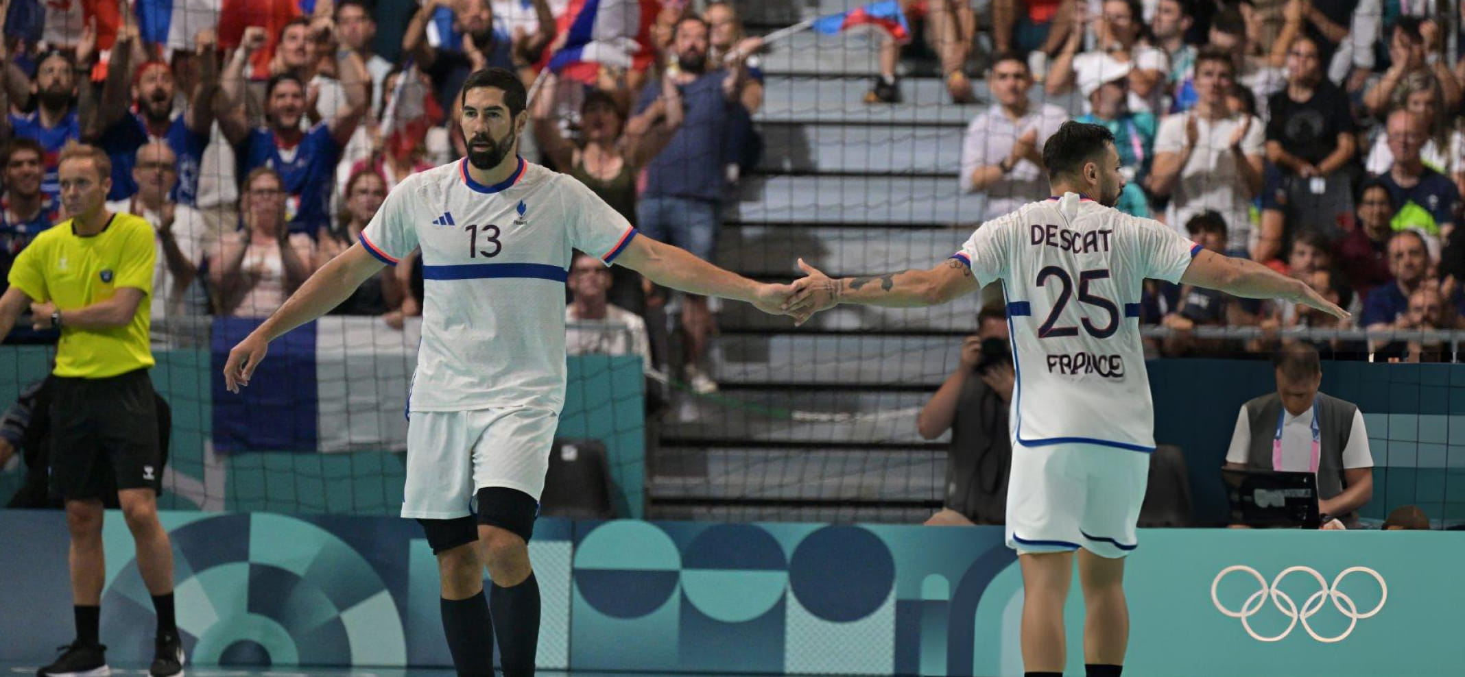 Мужская сборная Франции вырвала победу у сборной Венгрии и вышла в 1/4 финала Олимпиады с четвёртого места