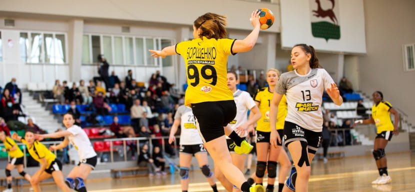 Чемпионат России. "Ростов-Дон" провел последний в сезоне матч на потеху. Остались игры всерьез