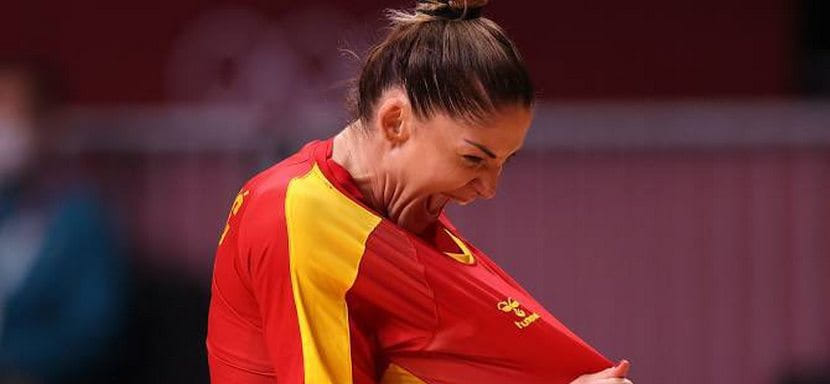 Олимпиада. Забросив 10 мячей в ворота сборной России, Йованка Радичевич упрочила лидерство в списке бомбардиров. Анна Вяхирева — 6-я