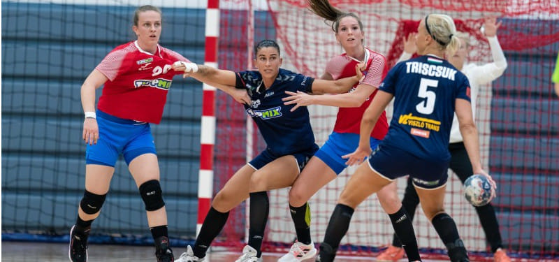 Венгрия. МТК Владимира Головина и Анны Кекезович стартовал с домашнего поражения от вернувшегося в элитный дивизион "Будаерша"