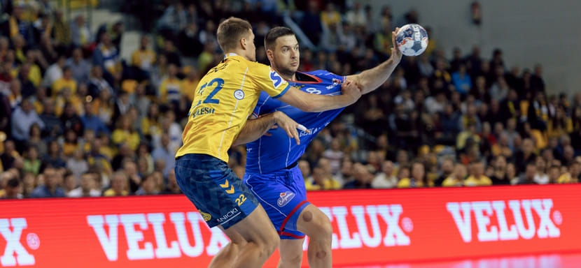 Лига чемпионов. Сегодня пройдут четыре матча. “Кельце” примет “Мешков Брест”, Владо Шола в гостях у "Барселоны"