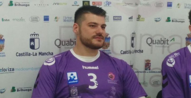 Испания. Македонский линейный Костадин Петров продолжит карьеру в "Гвадалахаре"