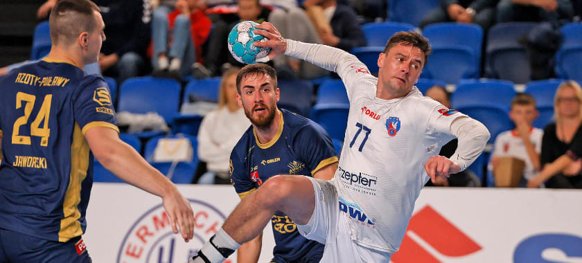 Польша. В единственном матче игрового дня "Азоты" оказались сильнее "Легионово" благодаря 16 голам Пшибыльского и Ярошевича